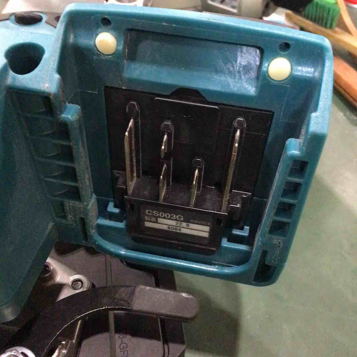 ★マキタ(makita) コードレスチップソーカッター CS003GZ【川口店】
