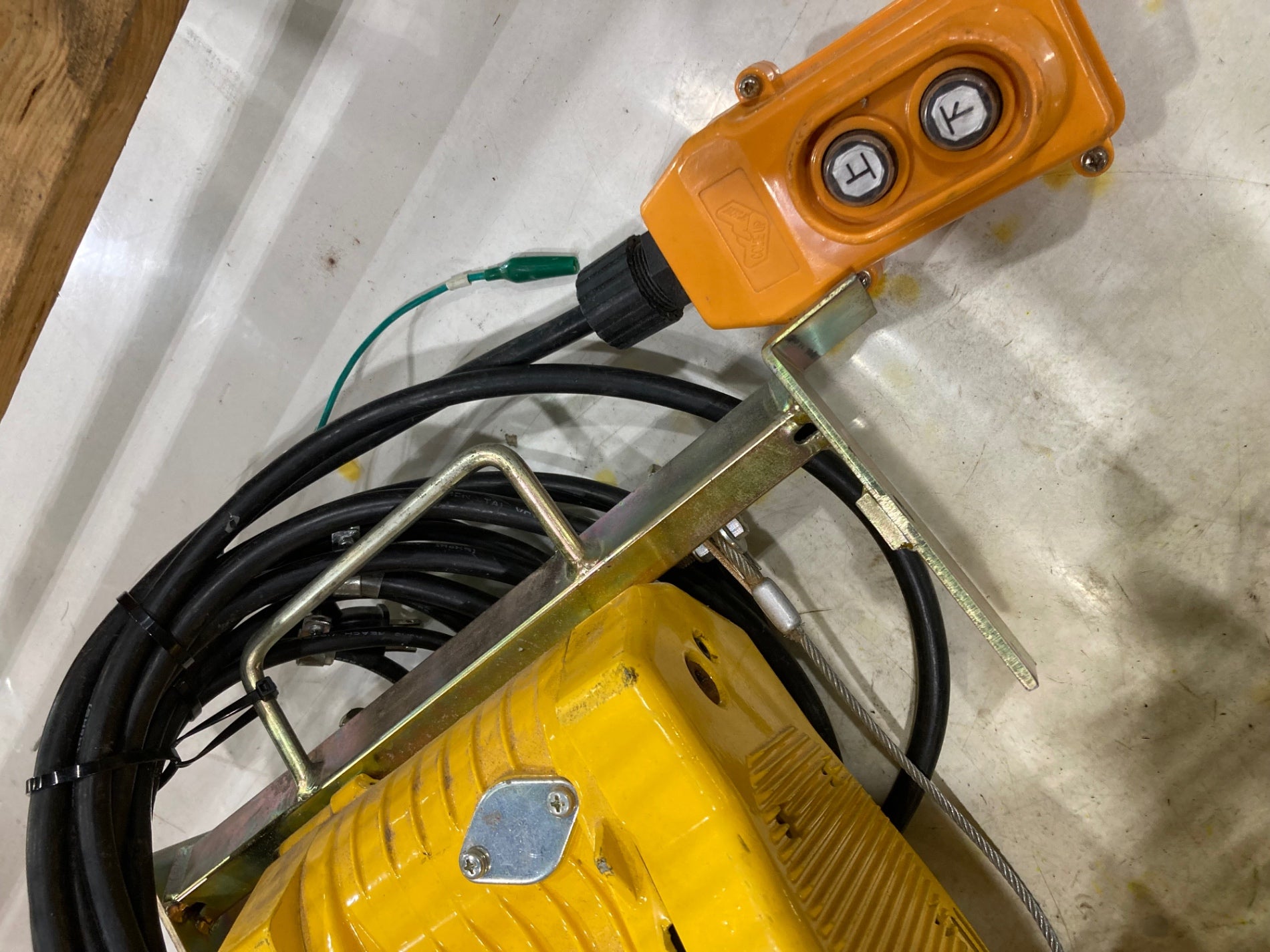 店頭受取り限定】〇トーヨーコーケン 荷揚げ機 JA-4AX 積載荷重