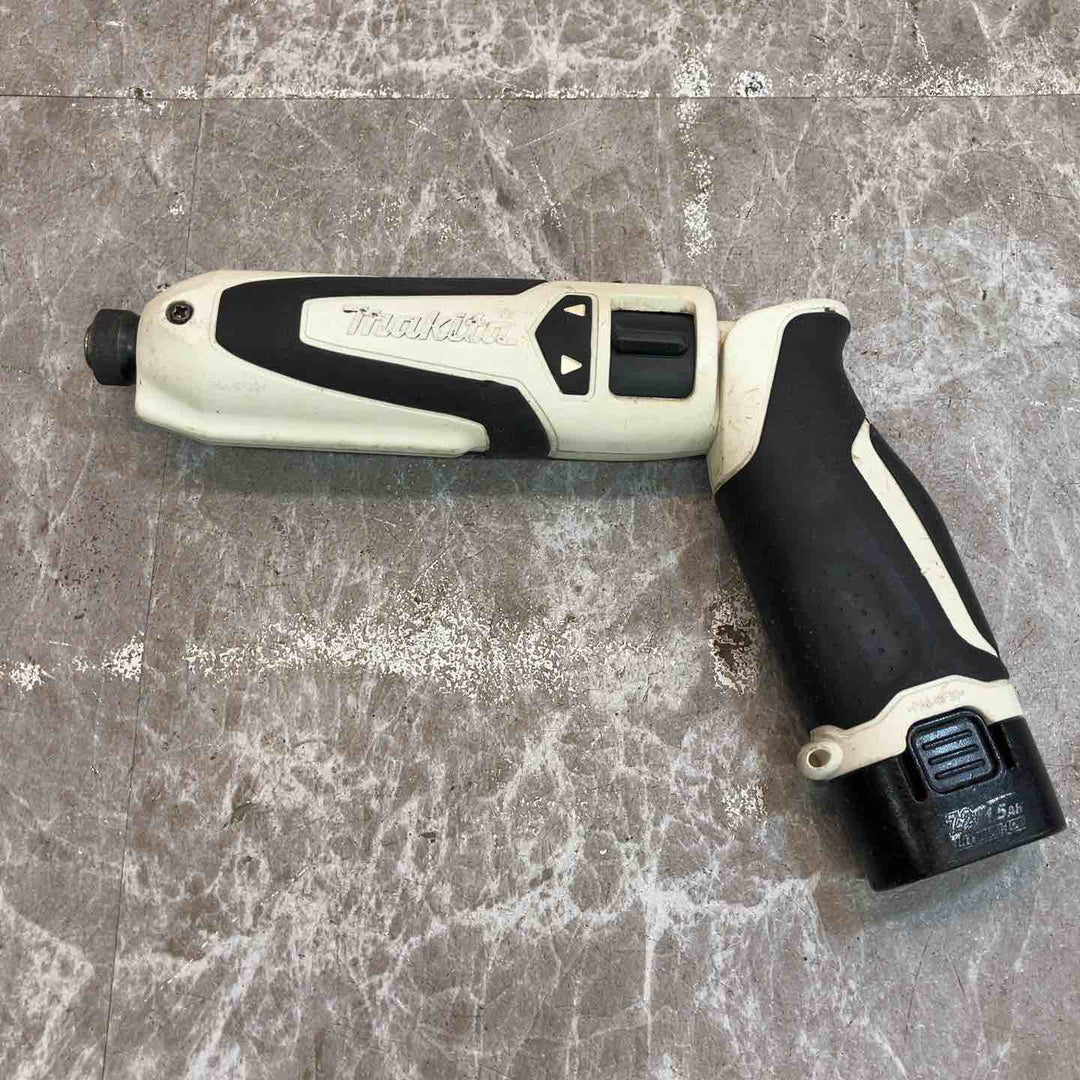 ◇マキタ(makita) コードレスペンインパクトドライバー TD021DZW【八潮店】