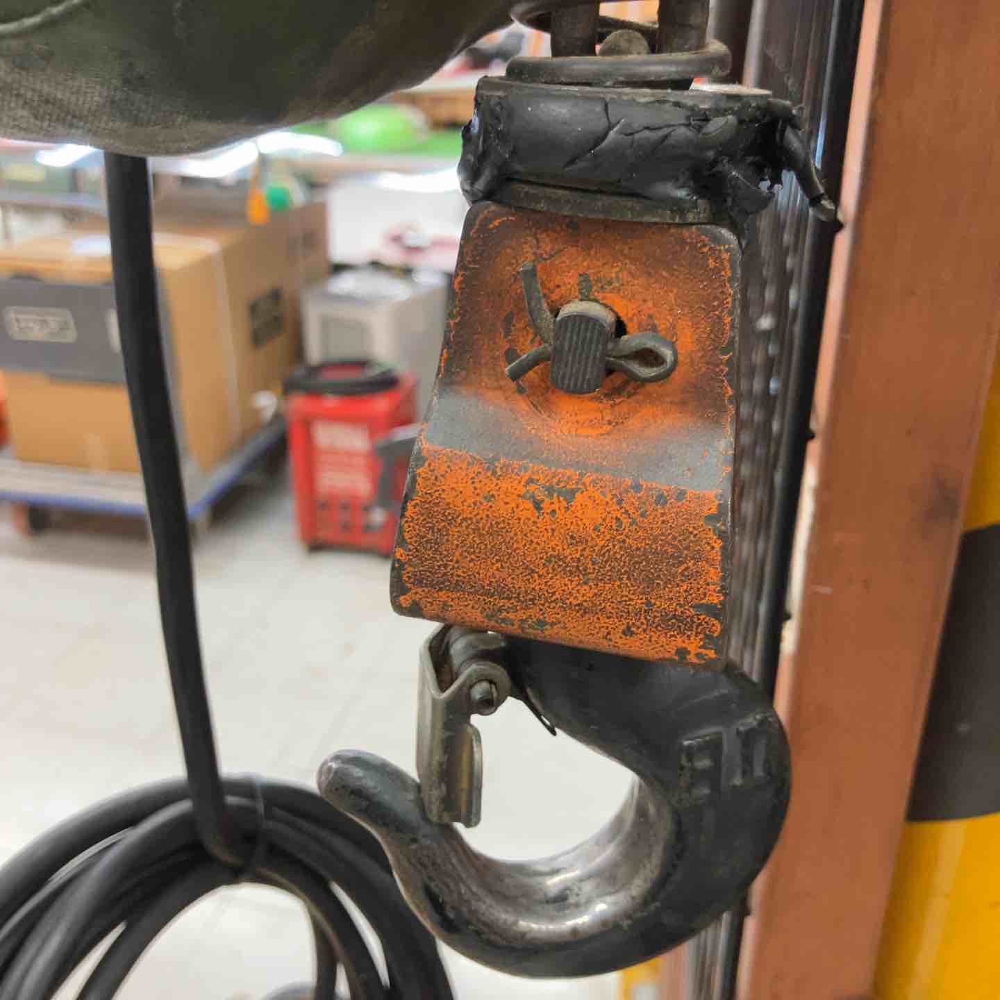 現状品】◇日立産機(HITACHI) 電動チェーンブロック 1/4E2 定格荷重