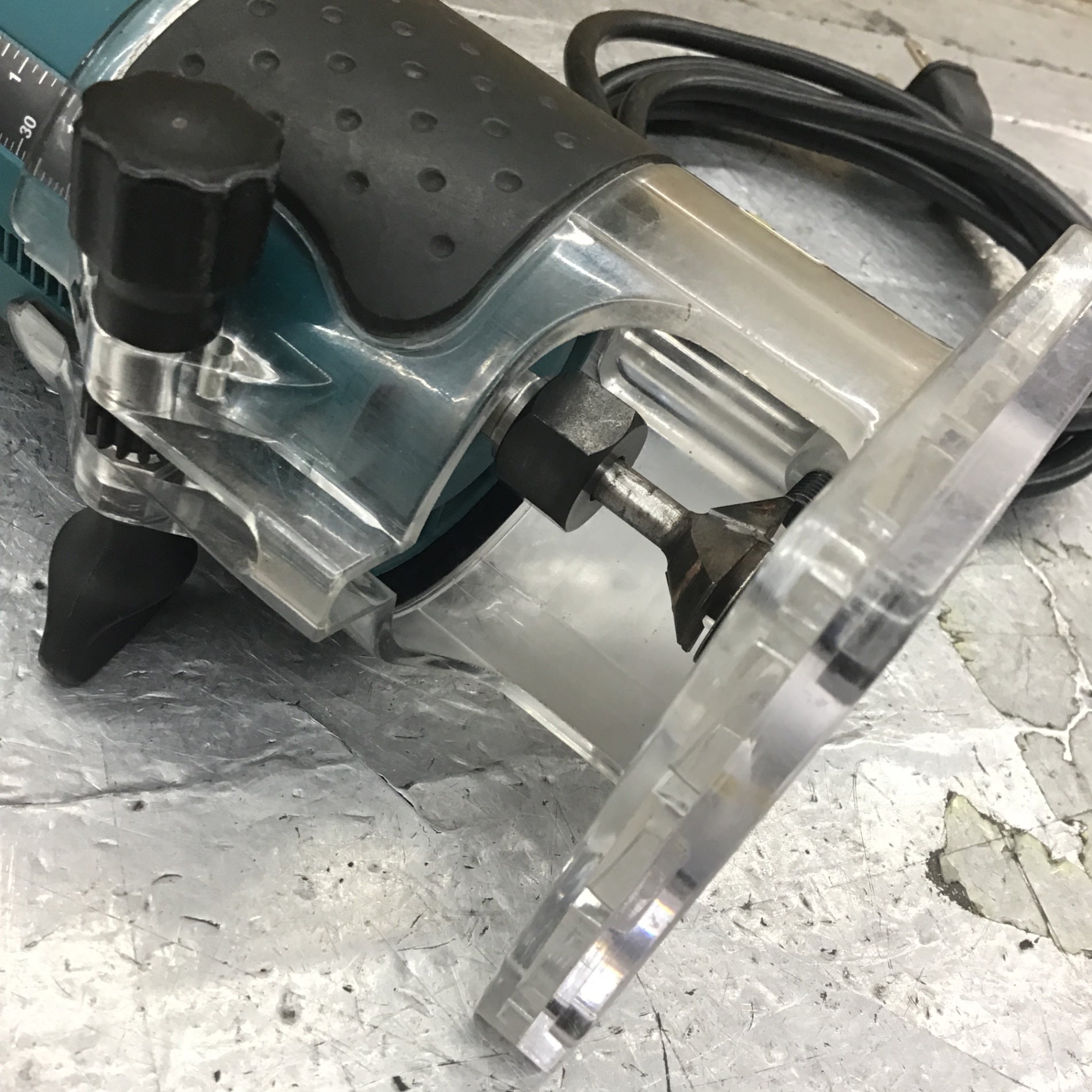 ☆マキタ(makita) 6mmトリマ 3709【所沢店】 – アクトツールオンライン