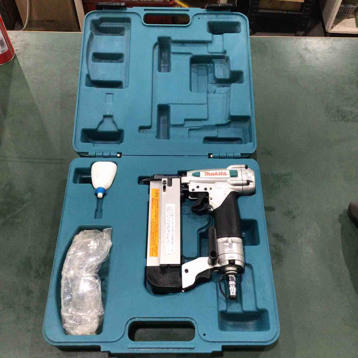 ★マキタ(makita) 常圧ピンネイラ AF351【川口店】