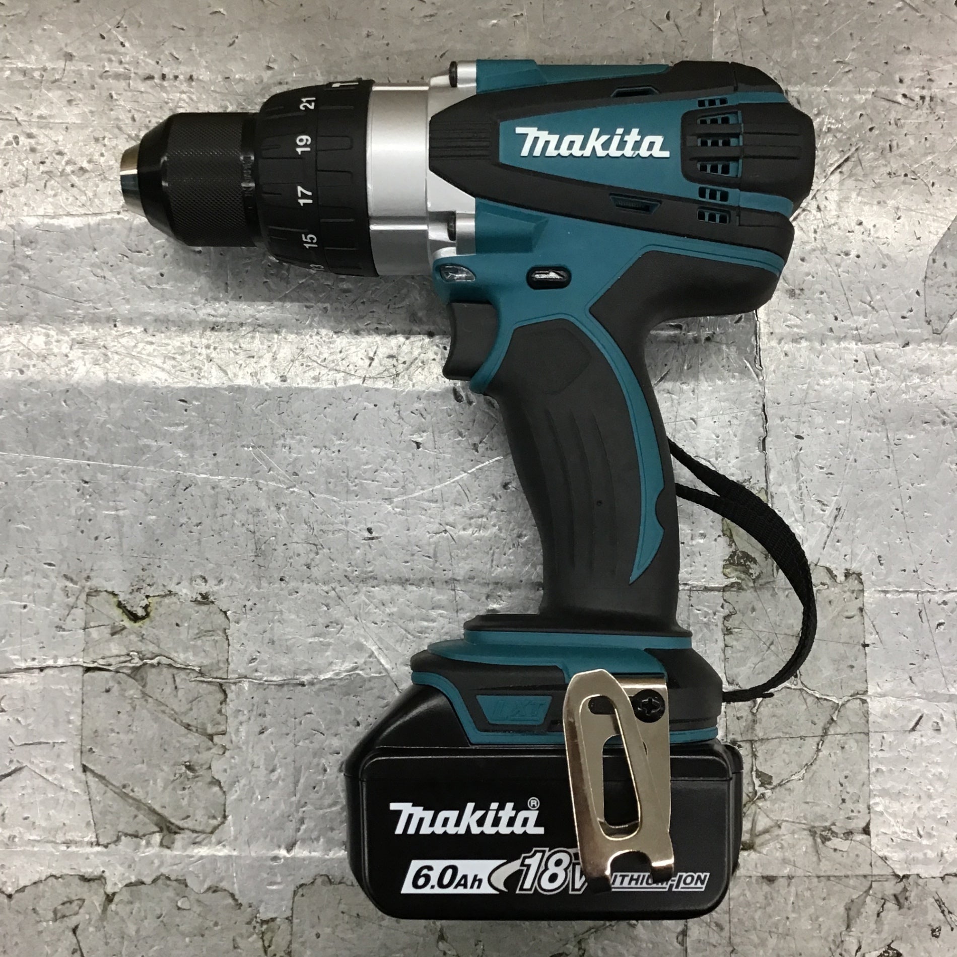 マキタ HP458DRGX 充電式ドリルドライバー【リライズ野田愛宕店】【店頭取引限定】【中古】管理番号：2400010103100 マキタ（makita） 18V 充電式振動ドライバドリル HP458DRGX 本体+