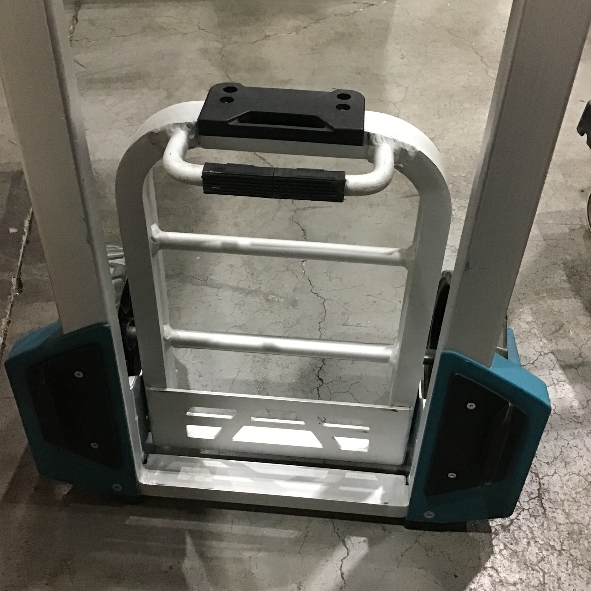 ☆マキタ(makita) トローリ A-60648【川口店】 – アクトツール
