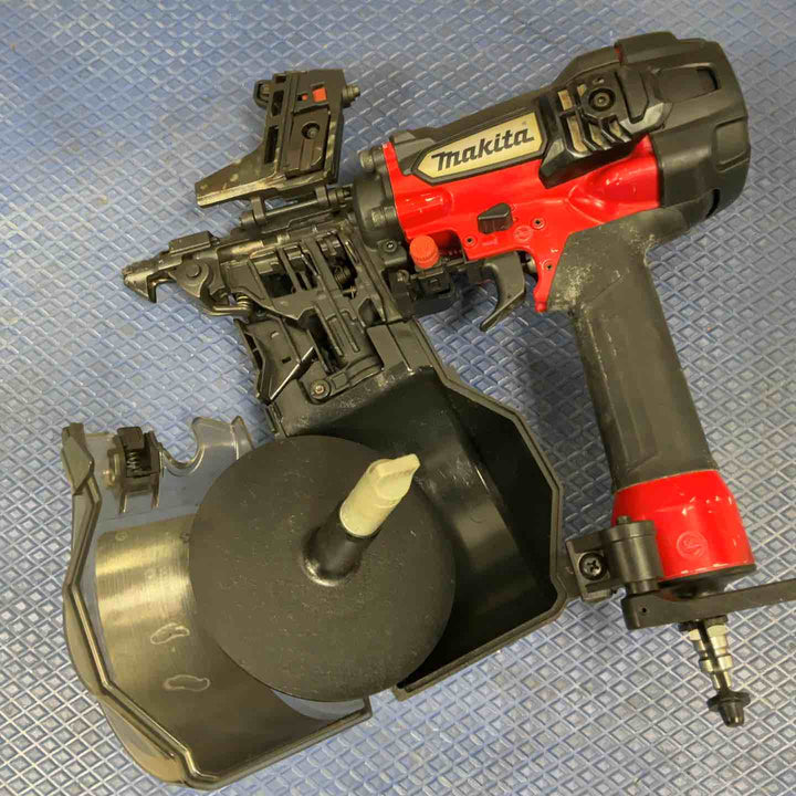 ★マキタ(makita) 高圧エア釘打ち機 AN634H【草加店】