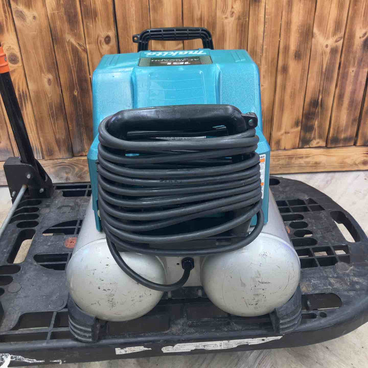 ★マキタ(makita) エアコンプレッサー AC462XGH【越谷店】