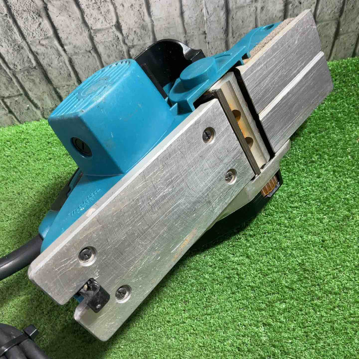 ☆マキタ(makita) 電気カンナ KP0800A 動作確認済【川口店】
