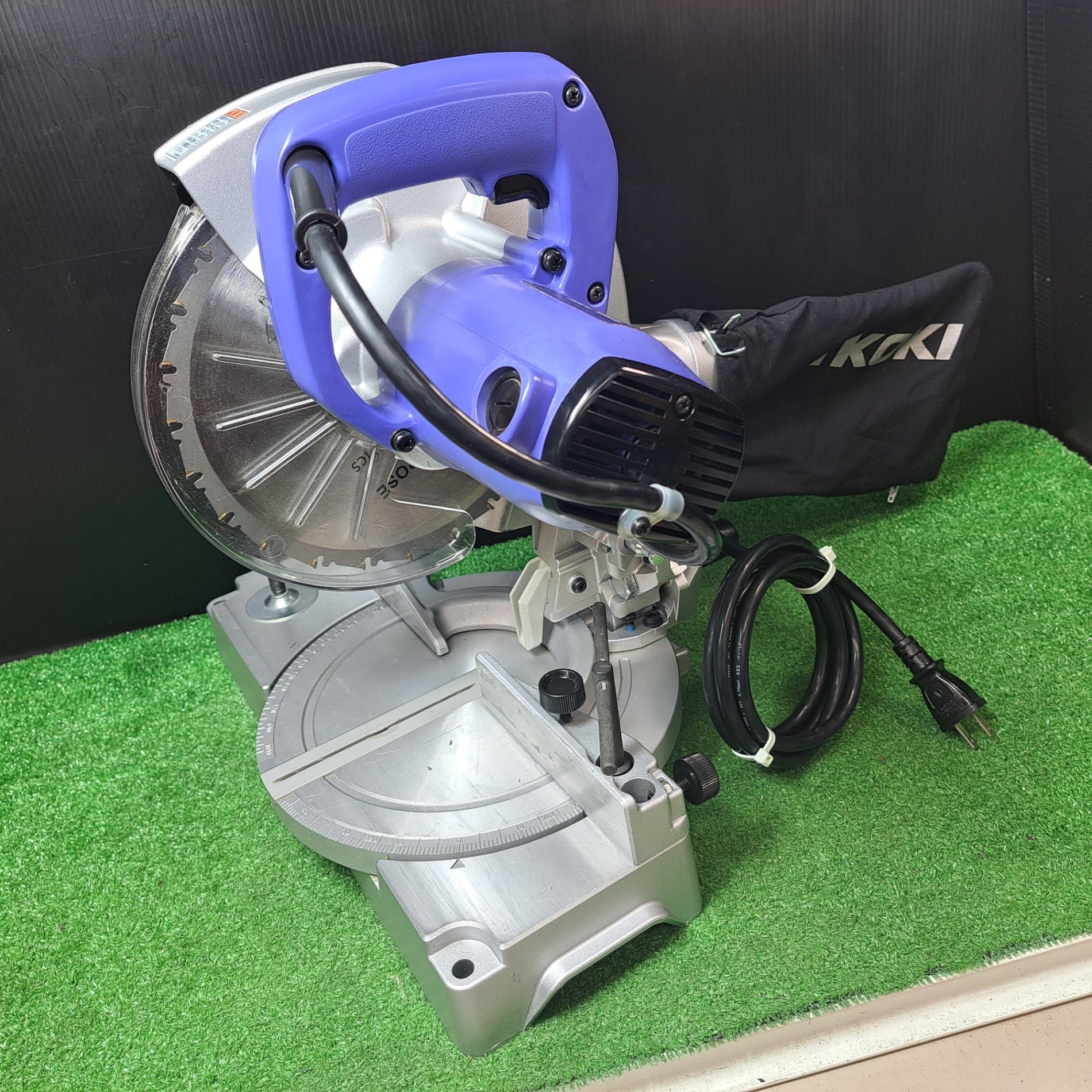 ◇ハイコーキ(HIKOKI ※旧:日立工機) 216mm卓上丸のこ FC8FC