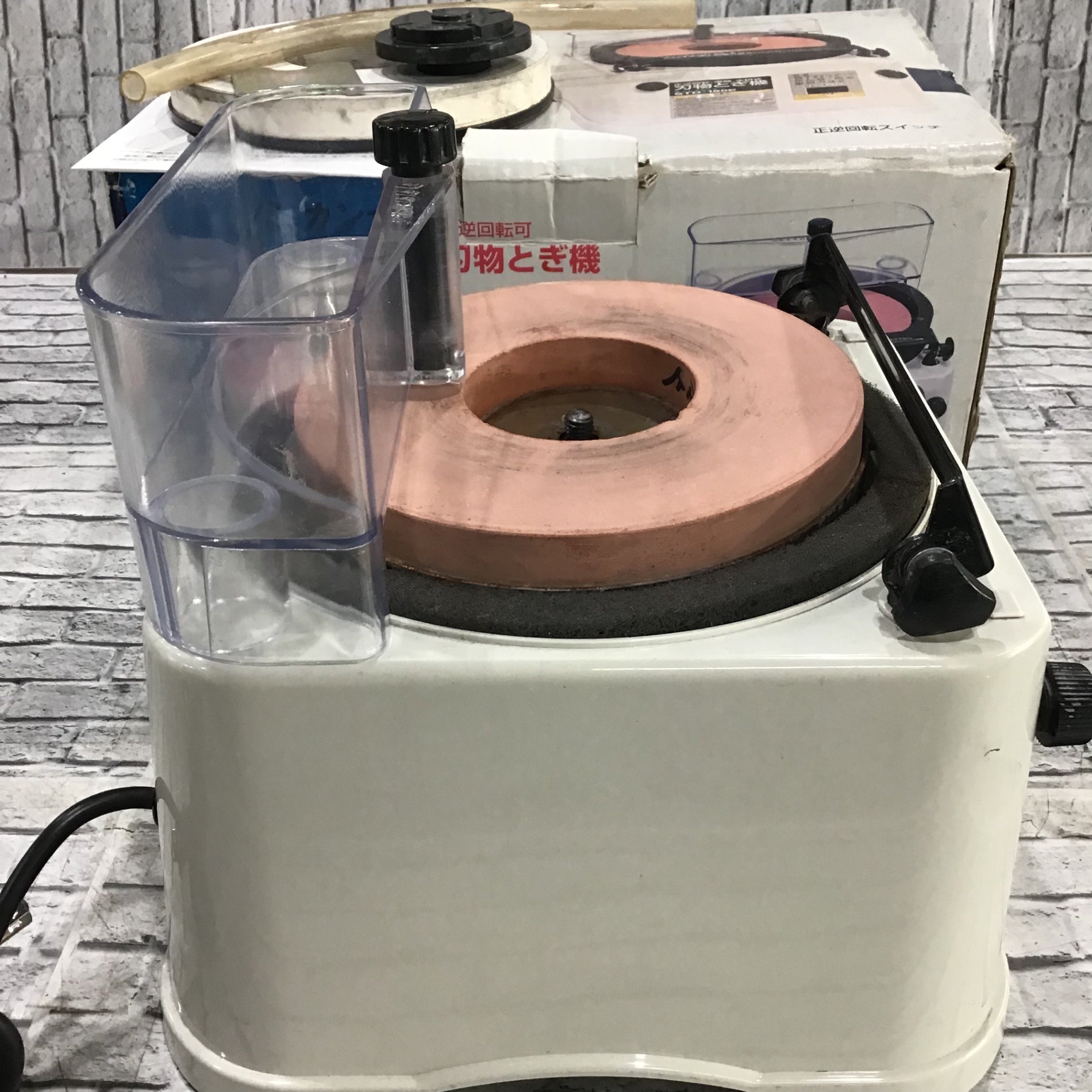 動作品 新興製作所 NEW スカッター ST-606型 万能刃物とぎ機 〇新興製作所(SHINKO) 刃物とぎ機 STD-180E ホームスカッター【川口店