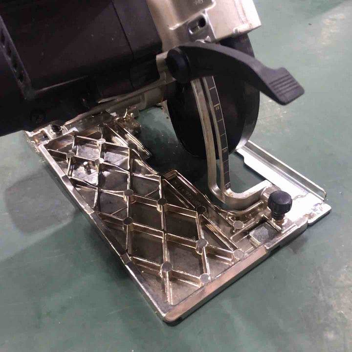 ★マキタ(makita) コードレス丸のこ HS470DZB【川口店】