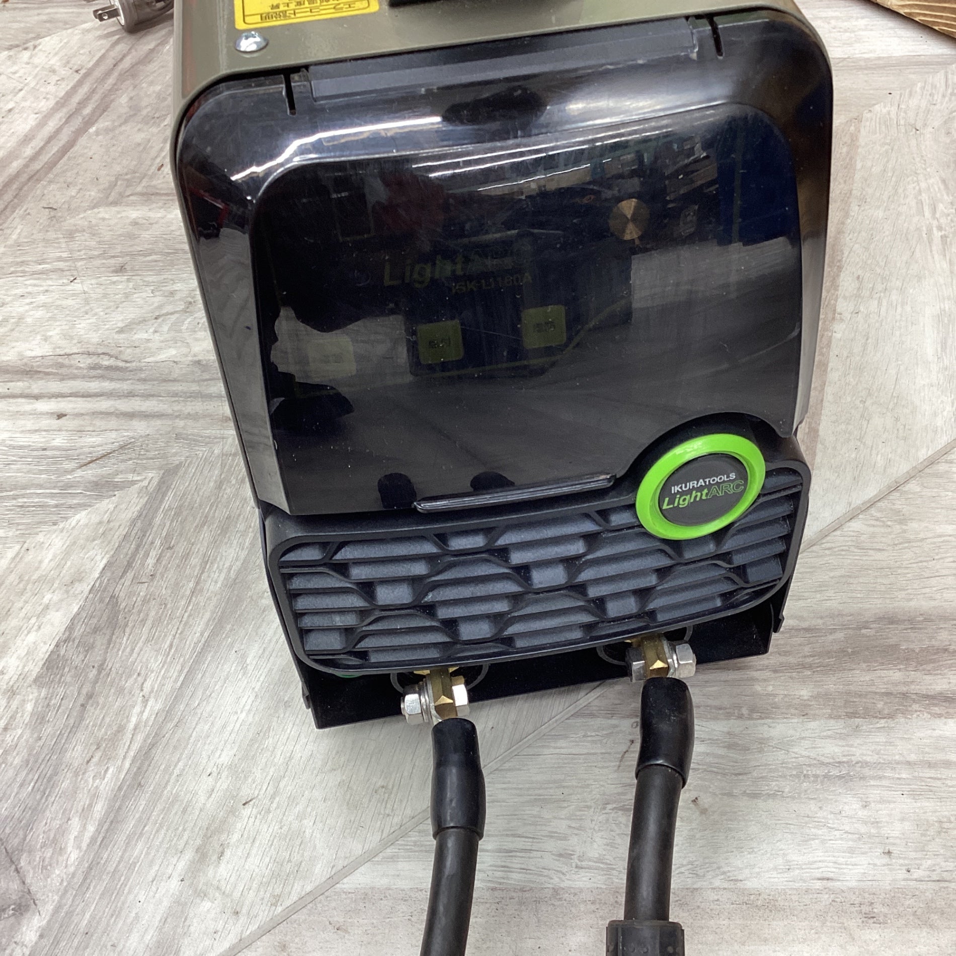 育良精機 ISK-Li160A ポータブルバッテリー溶接機  ※コード根元部分切れ目有り【市川行徳店】【店頭取引限定】【中古】管理番号：ITFD1J5VCAXK 育良精機 ISK-LI160A バッテリー溶接機 ライトアーク