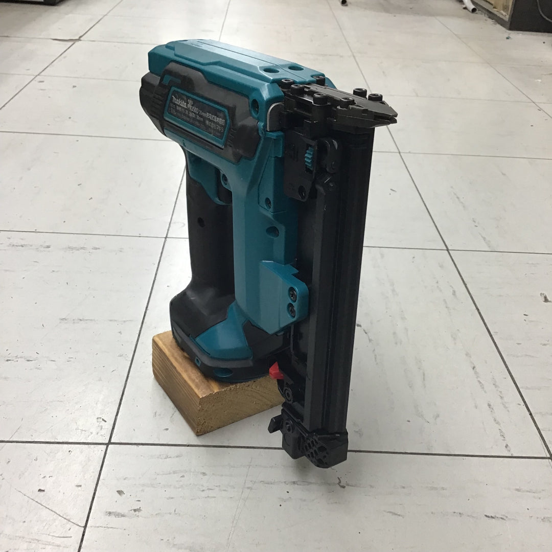 【中古品】 マキタ/makita 充電式35mm面木釘打ち機 FN350DZ 【鴻巣店】