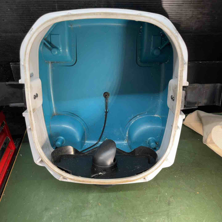 ★マキタ(makita) 集じん機 乾湿両用 483(P)集塵袋、ホース付属【戸田店】