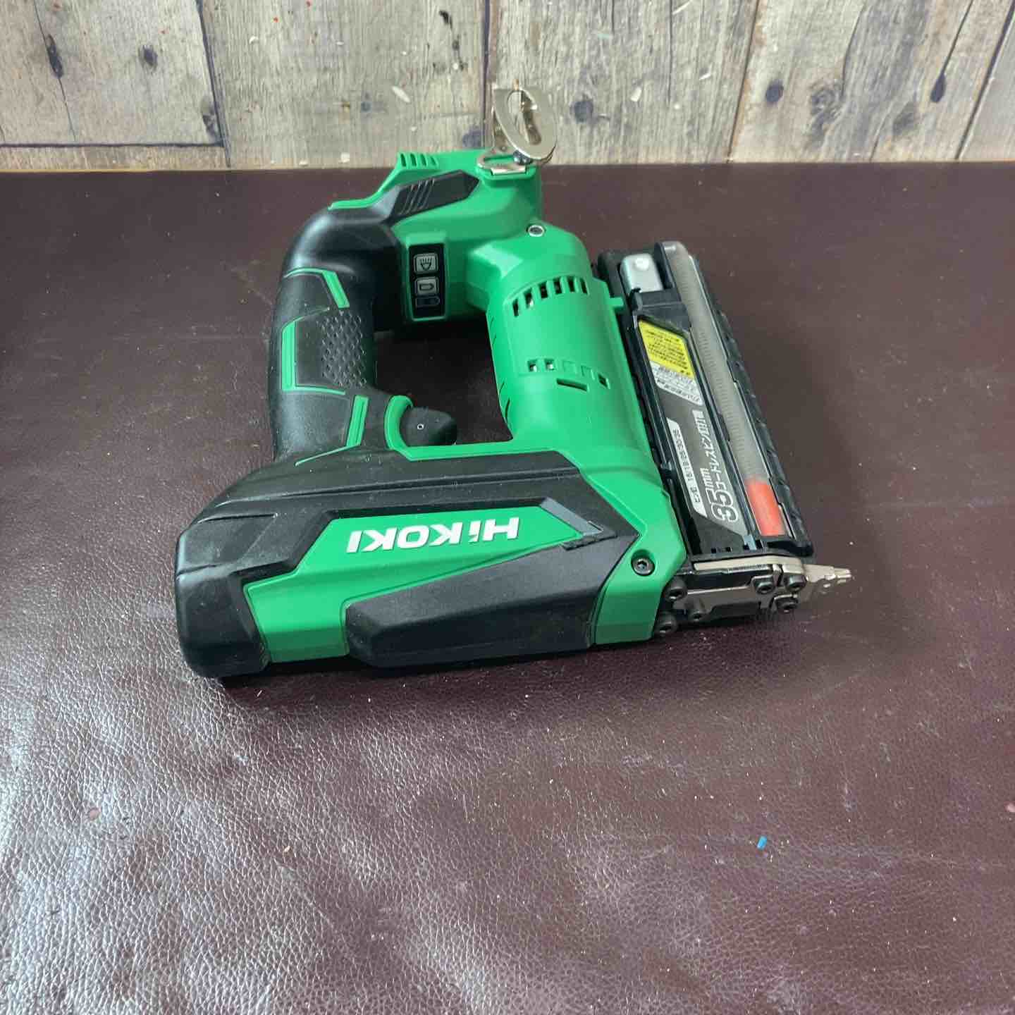 中古品】 ハイコーキ(HIKOKI ※旧:日立工機) コードレスピンネイラ