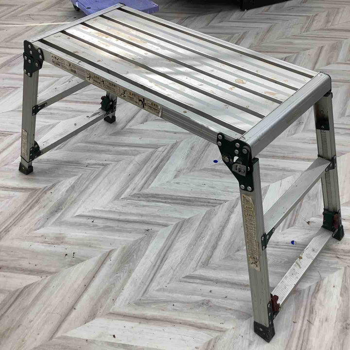 【店頭受取り限定】ピカコーポレイション 四脚アジャスト式足場台 DWX-W6908C【越谷店】