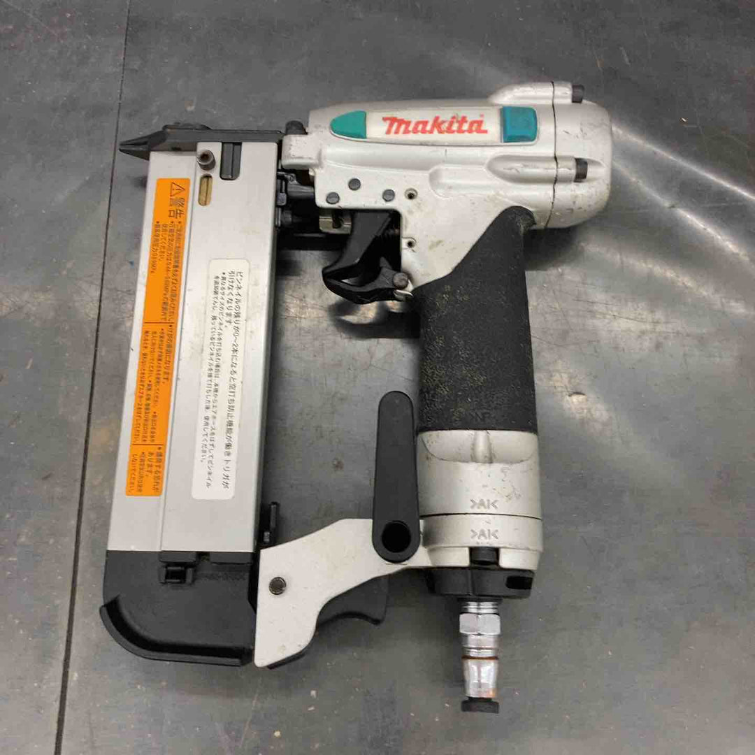 【中古品】マキタ(makita) 常圧ピンネイラ AF351【所沢店】