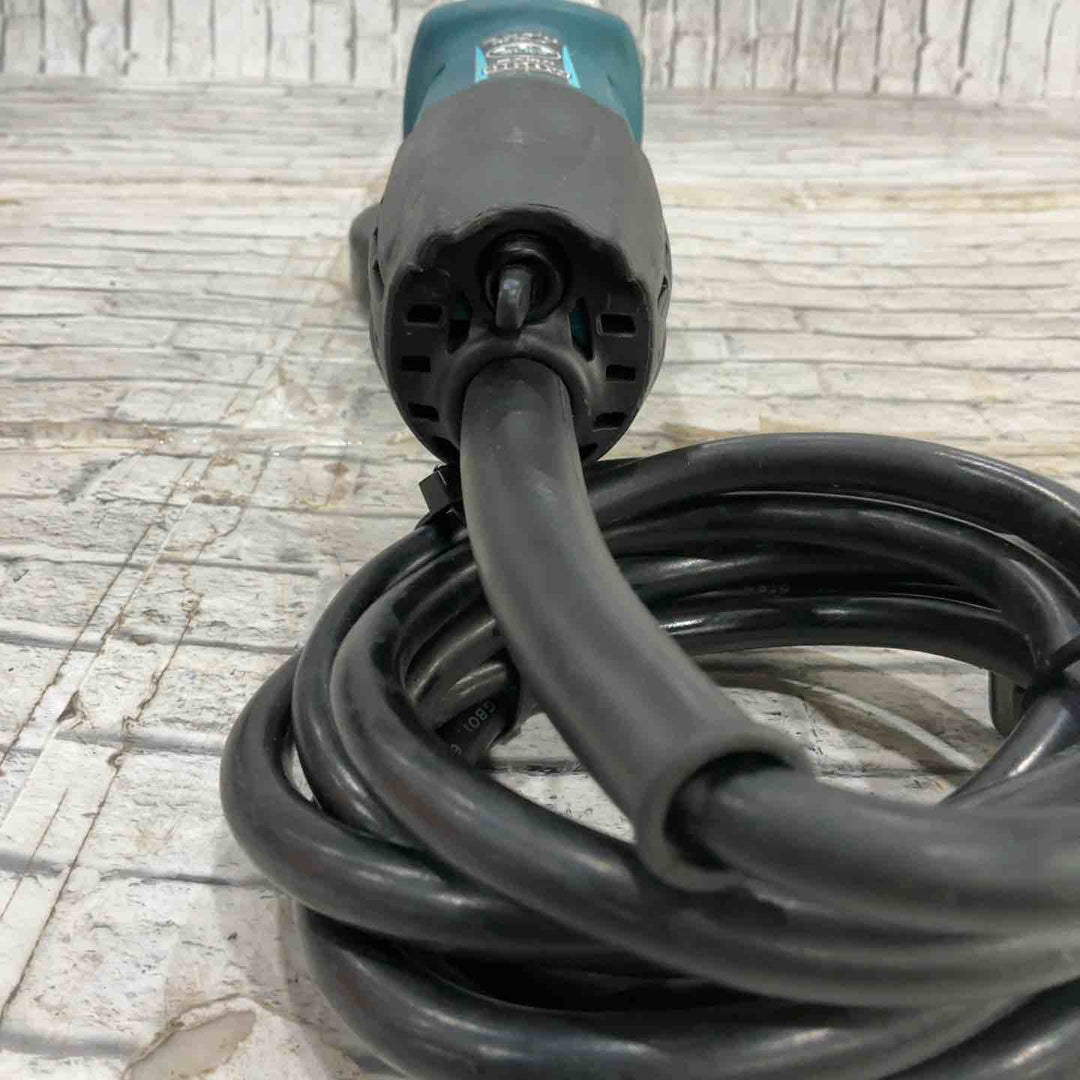 ☆マキタ(makita) 100mmディスクグラインダ GA4032【川口店】