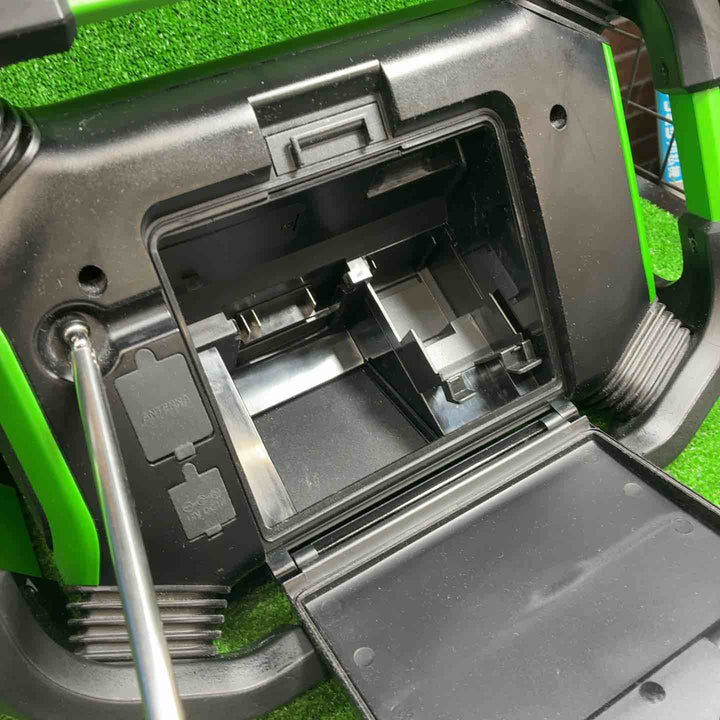 ◇ハイコーキ(HIKOKI ※旧:日立工機)  コードレスラジオ付テレビ UR18DSML(NN)【藤沢店】