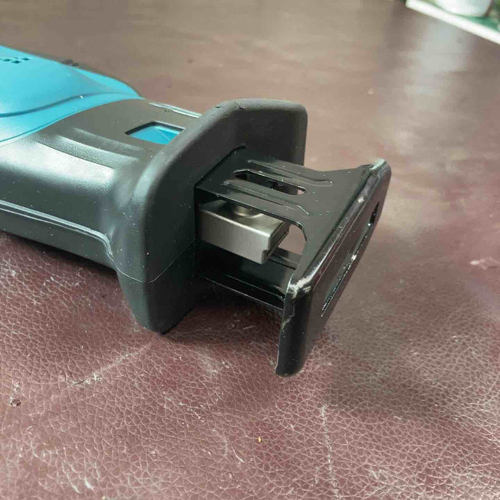 【中古品】マキタ(makita) コードレスレシプロソー JR101DW【東大和店】