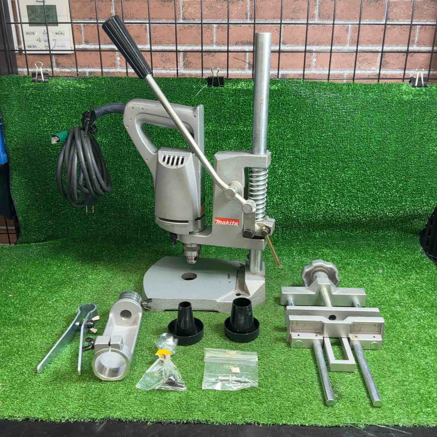 マキタ makita ドリルスタンド+ドリルセット MD108 A-36706 6401【藤沢店】 マキタ makita ドリルスタンド+ドリルセット MD108 A-36706 6401【藤沢