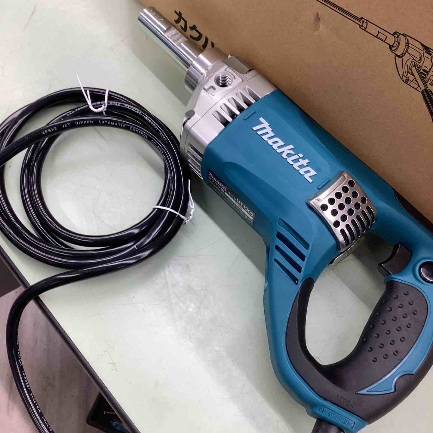 ☆マキタ(makita) コンクリートかくはん機 UT1305【越谷店】 – アクト