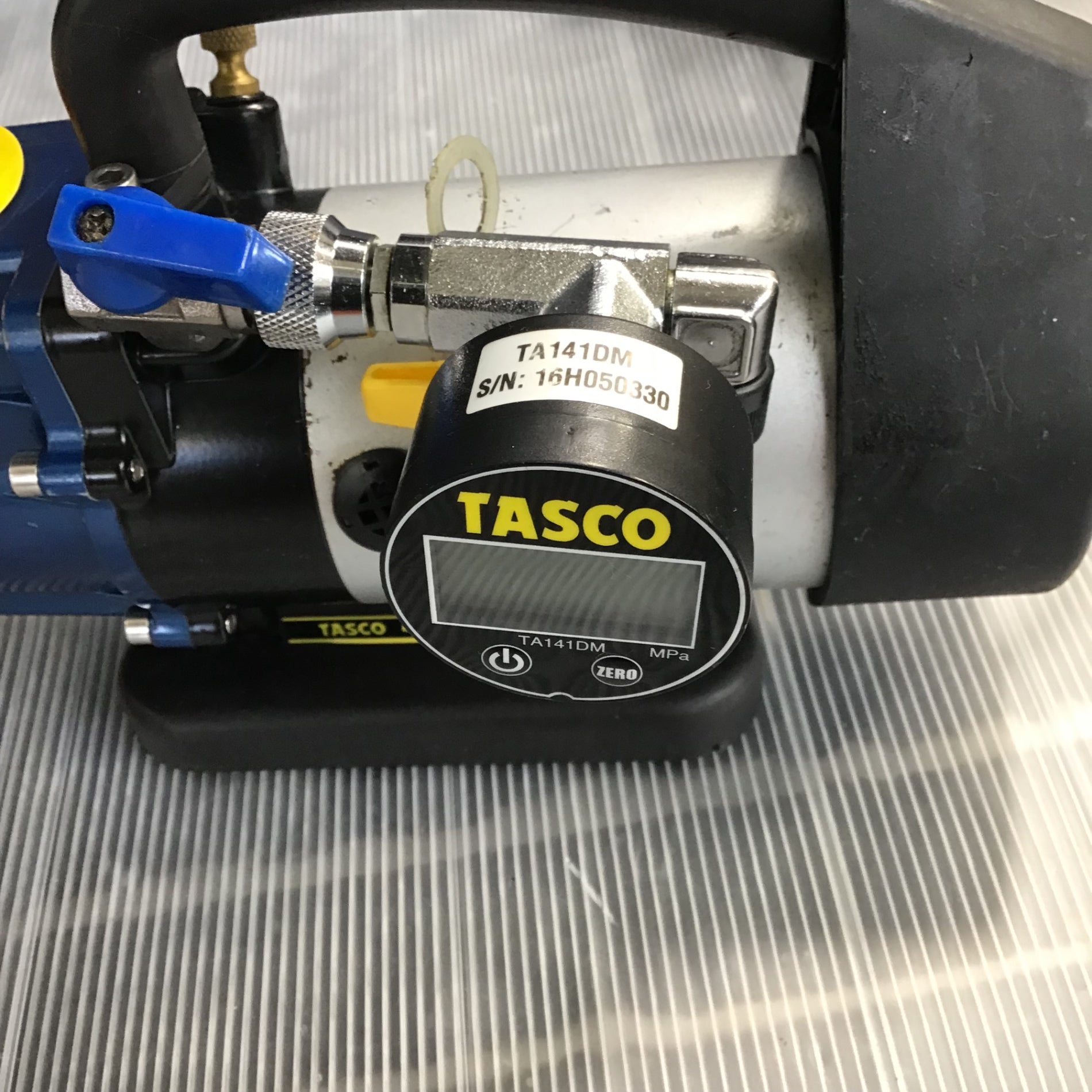 TASCO 真空ポンプ TA150SB-2 アルミケース付き Amazon.co.jp: Ichinen TASCO TA150SB-2 Ultra Mini Two-Stage