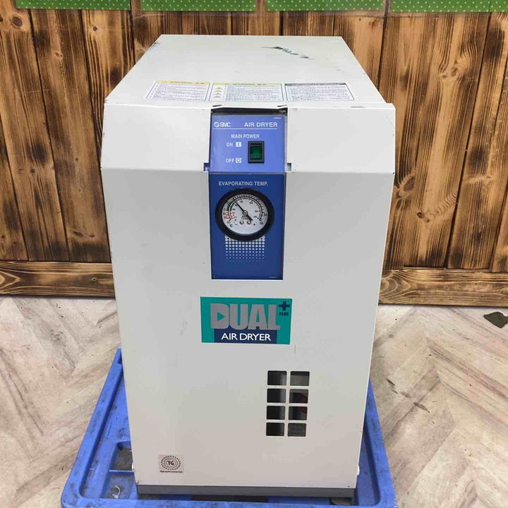 【店頭受取り限定】SMC エアドライヤー DUAL+ IDU3E-10-X164 エアードライヤー 通電確認済み 乾燥 水分抑制 ドレン抑制 腐食抑制 サビ抑制 圧縮空気水分除去 【越谷店】