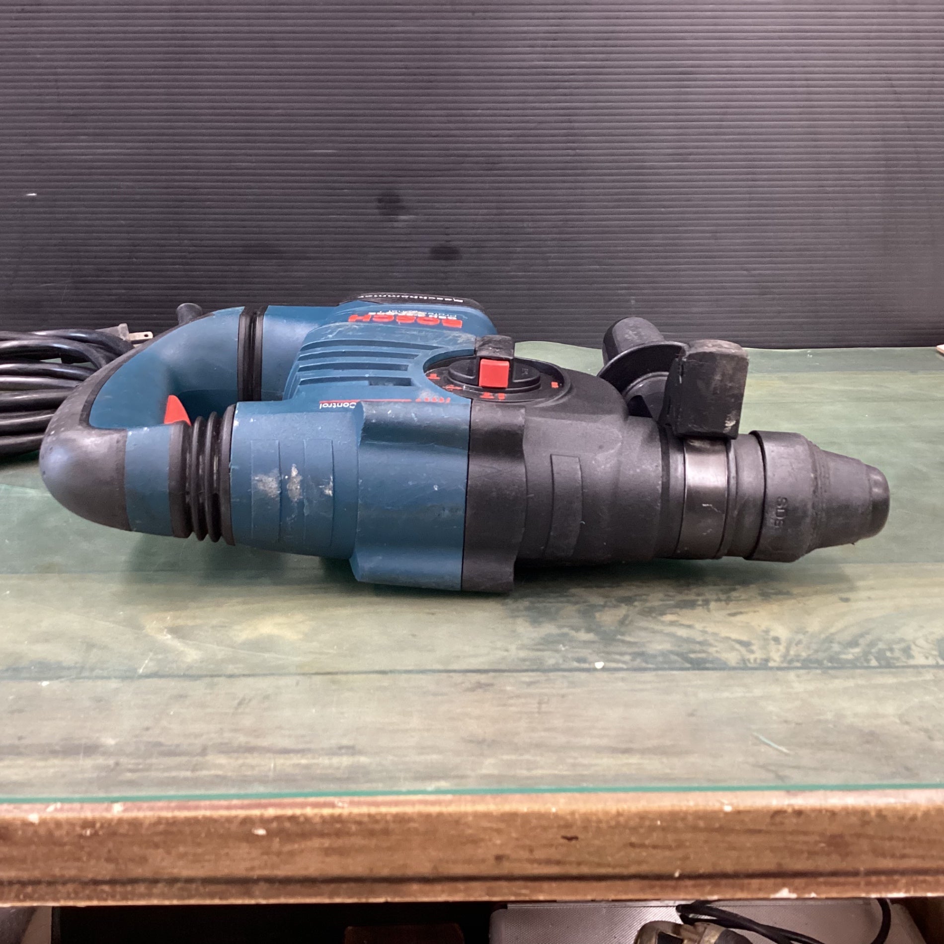ボッシュ(BOSCH) ハンマドリル GBH3-28DRE 【東大和店】 – アクト