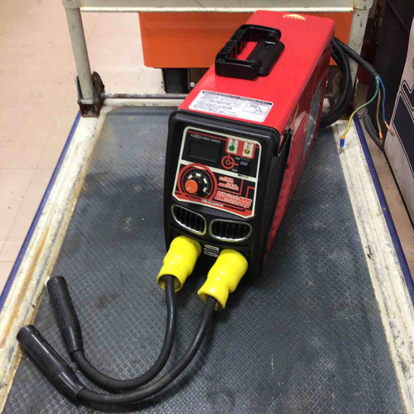 ◇日動工業 デジタルインバーター直流溶接機 BM2-200DA 単相200V ◇日動工業 デジタルインバーター直流溶接機 BM2-200DA 単相200V