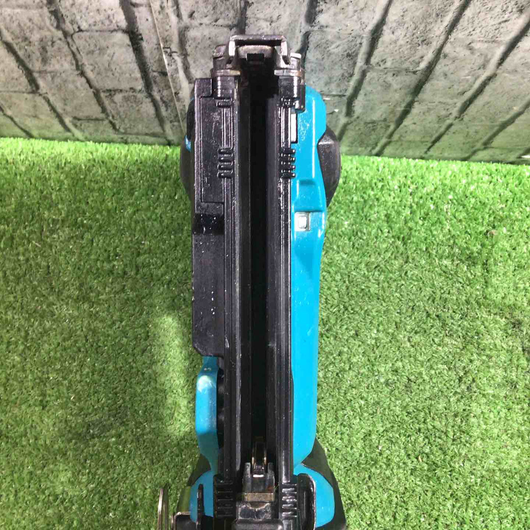 ★マキタ(makita) コードレスタッカー ST421DZK【川口店】