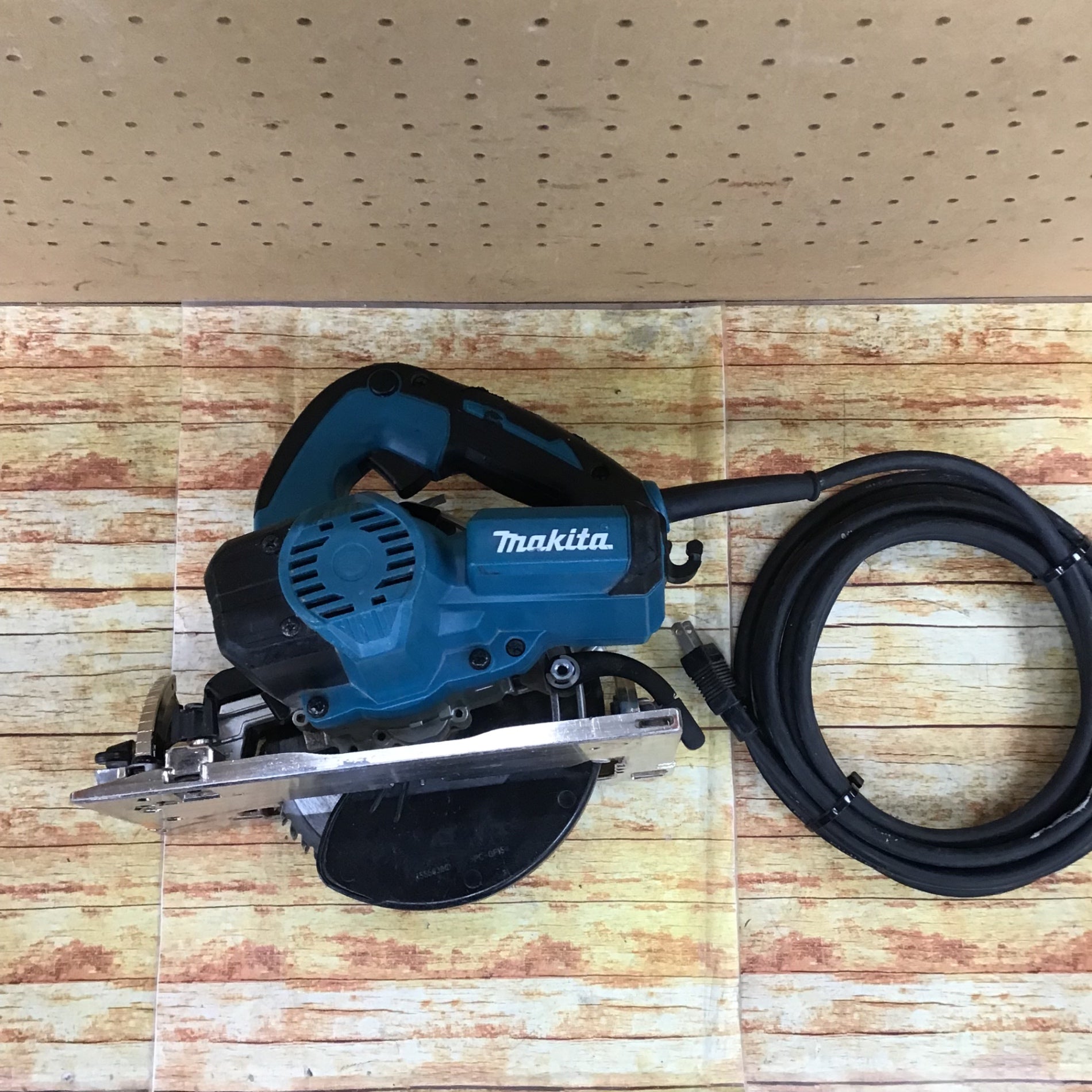 ★マキタ(makita) 電子マルノコ HS6303【川崎店】