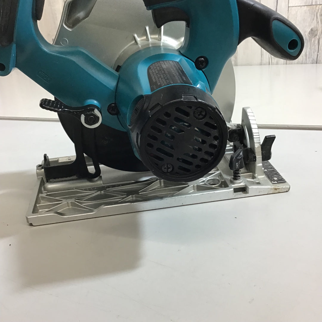 〇makita/マキタ 18Vコードレス丸ノコ XSS02【戸田店】