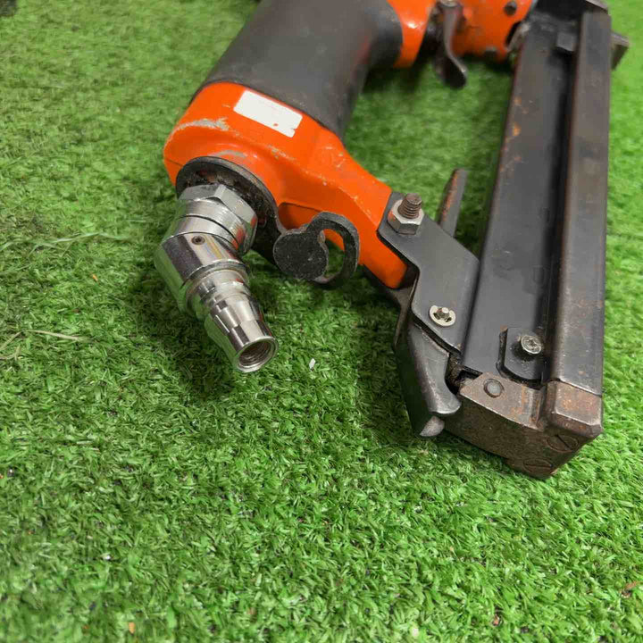 ◇マックス(MAX) 常圧エアタッカ F線ステープル用 (TA-20FP/222Fキュウオン)【草加店】