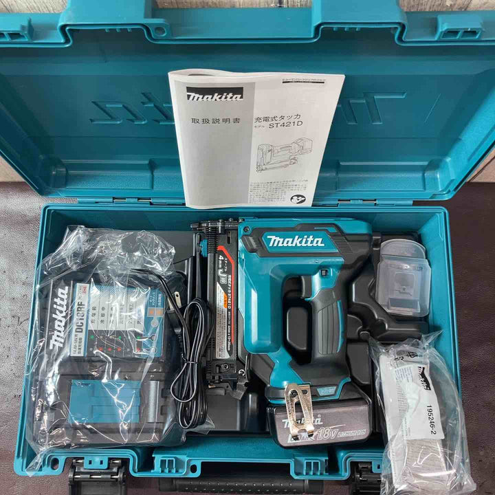 【未使用(店頭展示品)】★マキタ(makita) コードレスタッカ ST421DRG【東大和店】