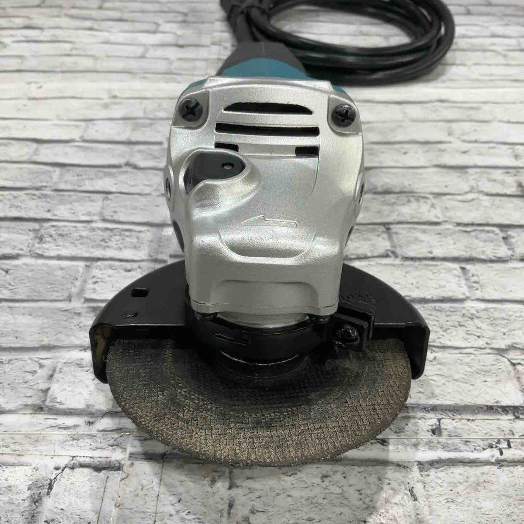 ☆マキタ(makita) 100mmディスクグラインダー GA4031【川口店】