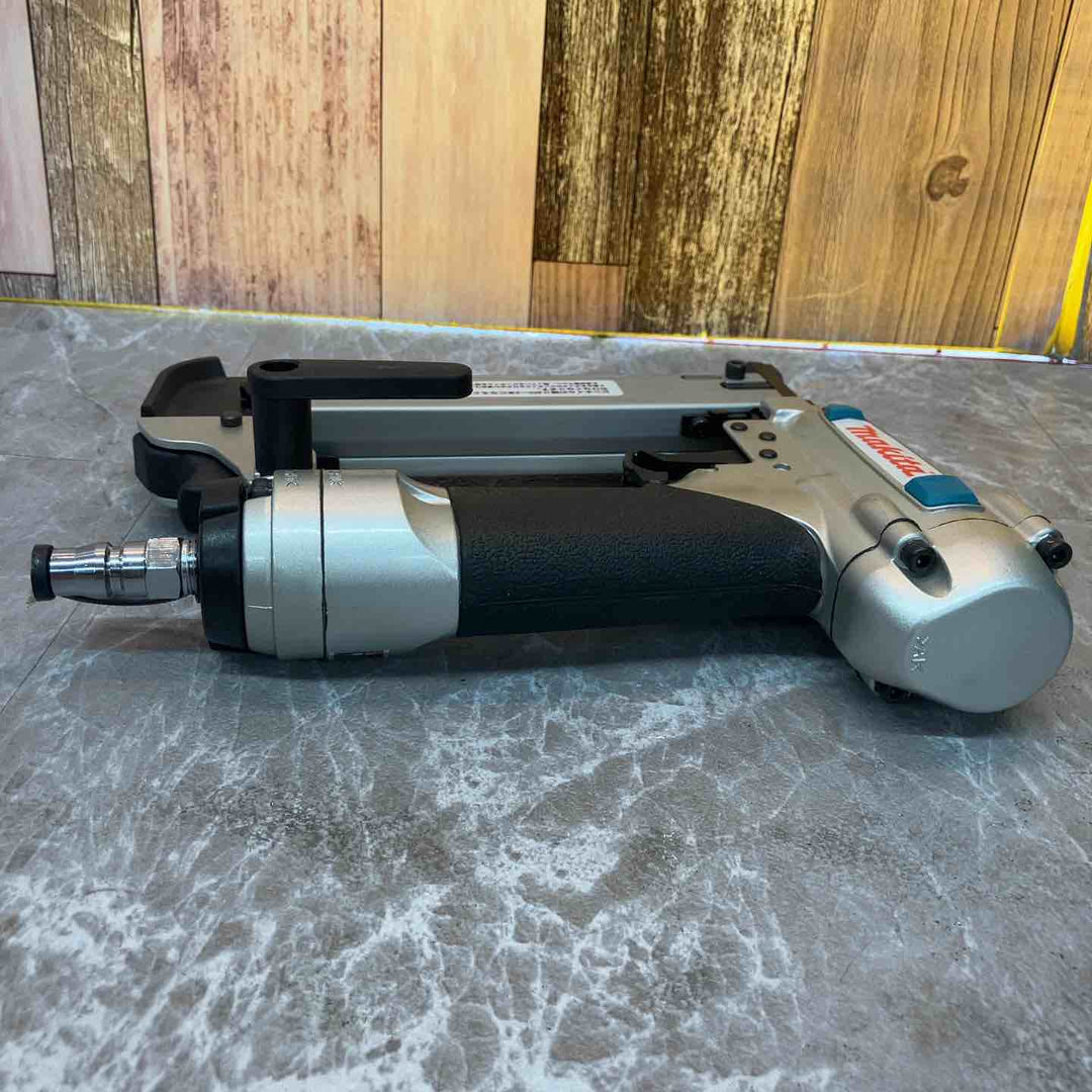 ★マキタ(makita) 常圧ピンネイラ AF351【八潮店】