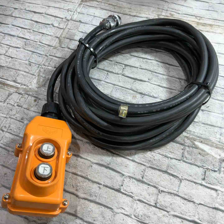 ◇マキタ(makita) 小型ホイスト(ワイヤー) 定格荷重60kg 揚程20m  TH60【川口店】