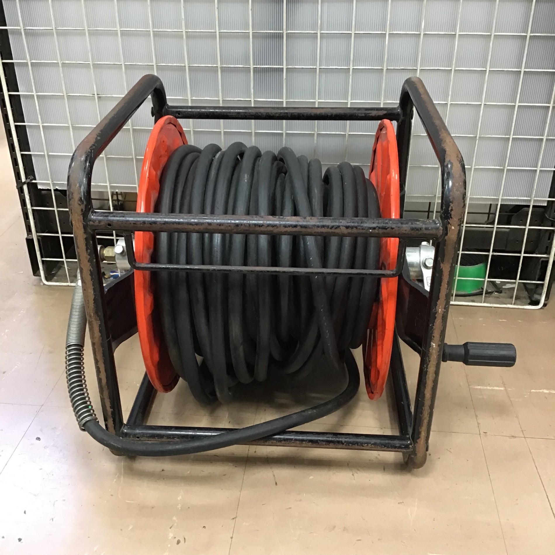 中古品 / 動作品】メーカー不明 精和 ？ 高圧洗浄機 ホースドラム 30m