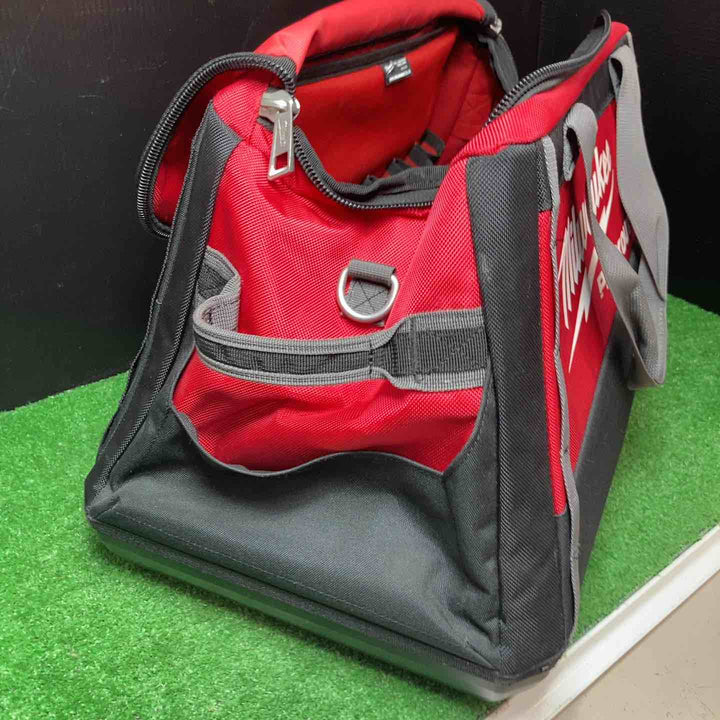【美品】ミルウォーキーツール･ジャパン PACKOUT TM 20インチツールバッグ 48-22-8322N 1個【岩槻店】