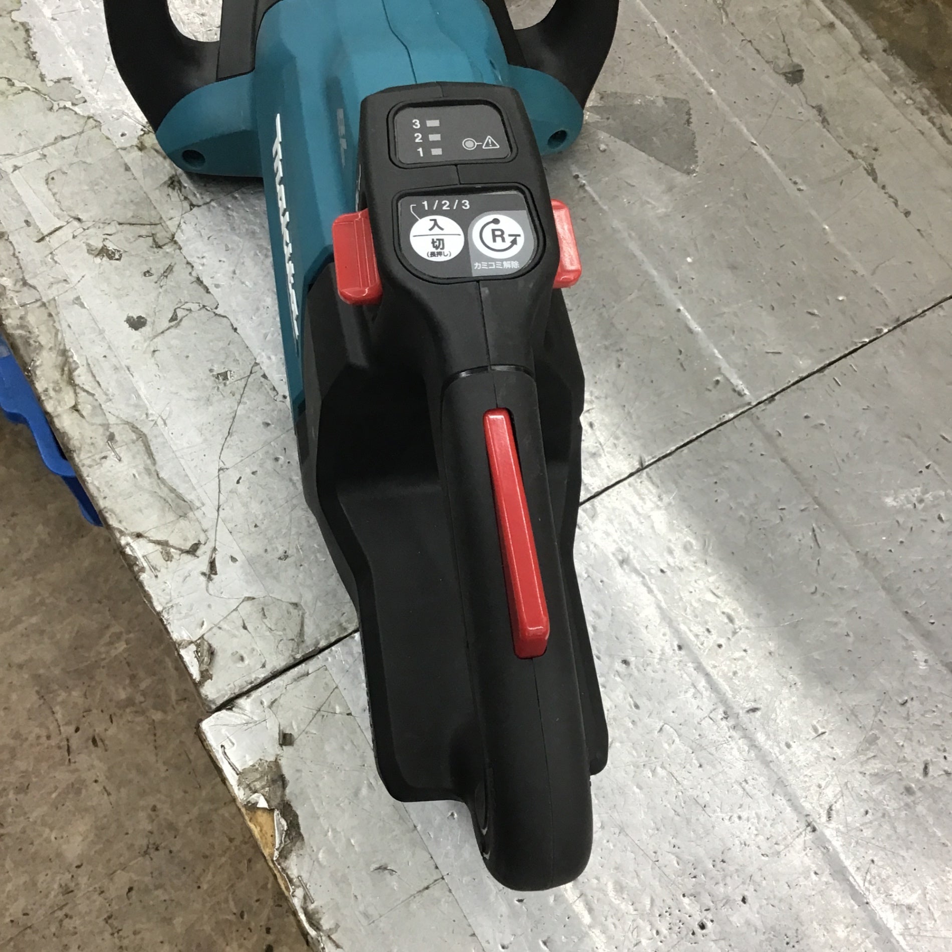 〇マキタ(makita) コードレスヘッジトリマー MUH002GZ【所沢店