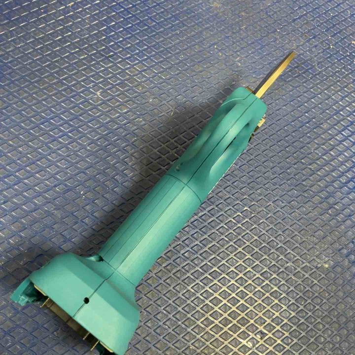 マキタ makita 充電式せん定ハサミ UP181DZ【草加店】