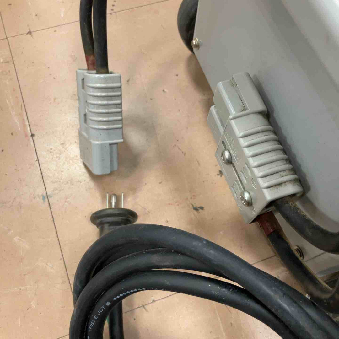【店頭受取り限定】◇マイト工業(might) バッテリー溶接機 NeoLight140 ネオライト140 MBW-140-1【草加店】