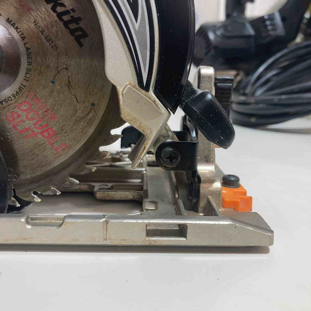 ★マキタ(makita) 125mm電気マルノコ 5230　119㎜～125㎜対応【戸田店】