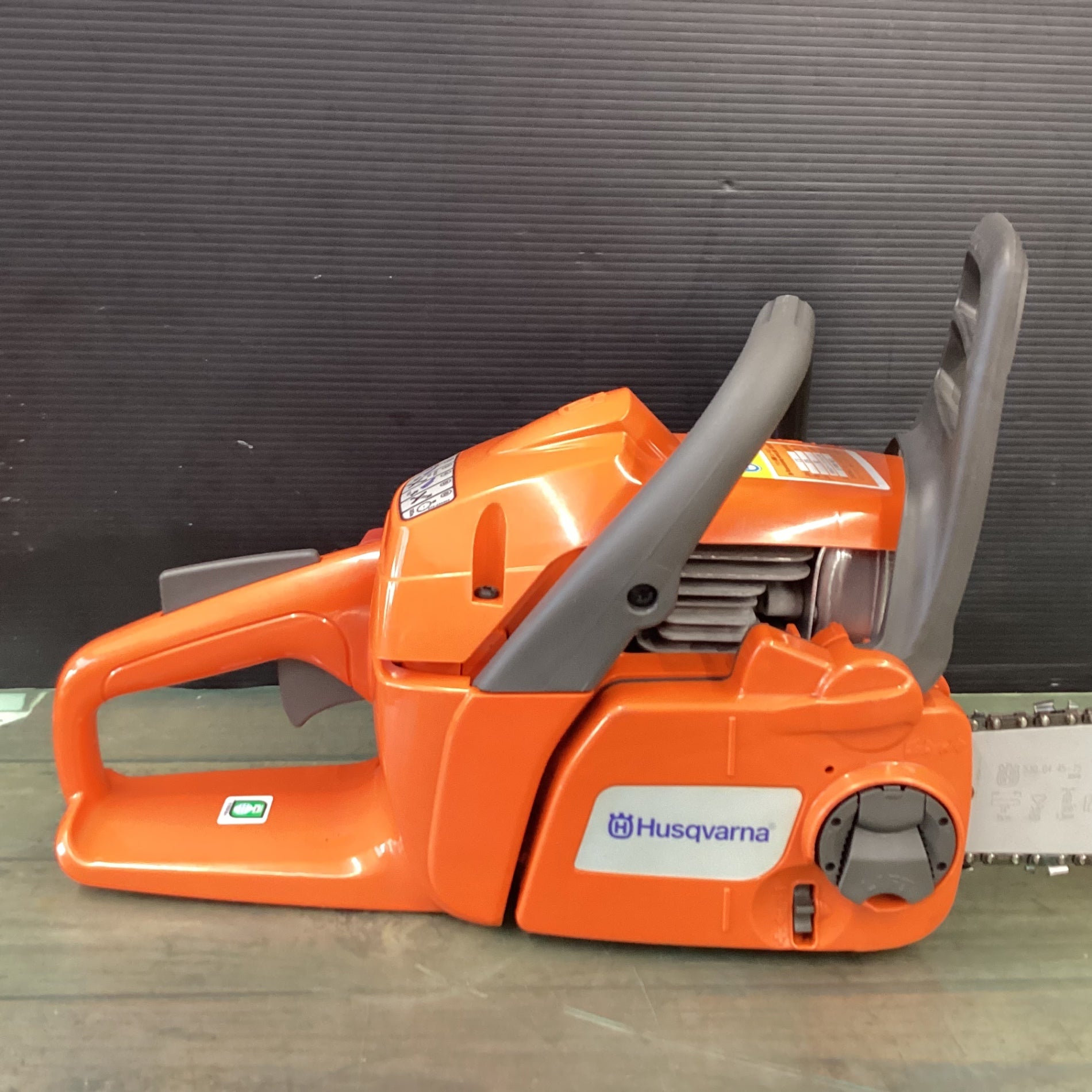 【中古】Husqvarna ハスクバーナ 120e MarkⅡ エンジンチェーンソー【ハンズクラフト熊本けやき通り店】【店頭取引限定】 ハスクバーナ 120e Mark II チェンソー | Husqvarna JP
