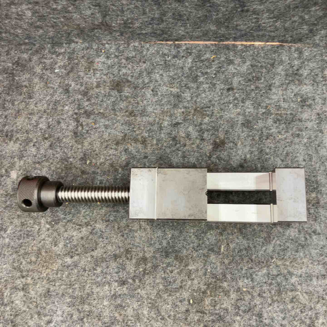 ◇トラスコ(TRUSCO) 精密バイスDタイプ 50mm VD-50【鴻巣店】