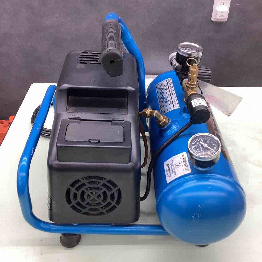 ◇E-Value 常圧エアーコンプレッサー AM02-04N【越谷店】
