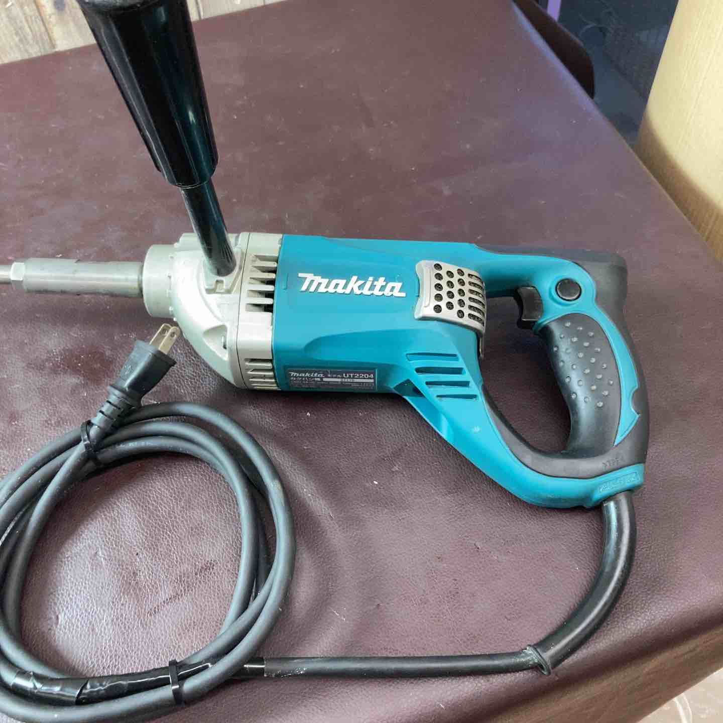 マキタ UT2204 かくはん機【船橋馬込店】【店頭取引限定】【中古】ITVNPFBJUQK0 Amazon | マキタ カクハン機 羽根径220mm UT2204 | かくはん機