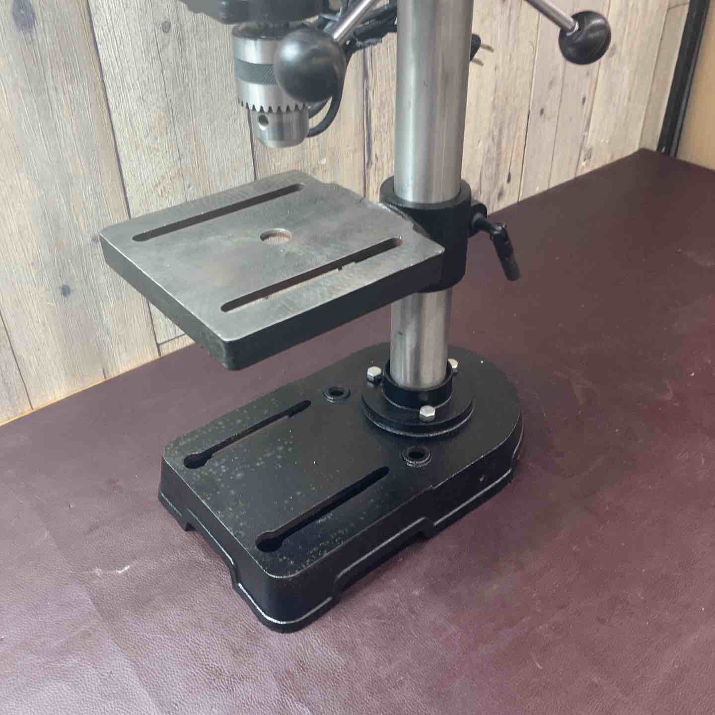 中古品】 新興製作所(SHINKO) 卓上ボール盤 SD-13 バイス付属 【東大和