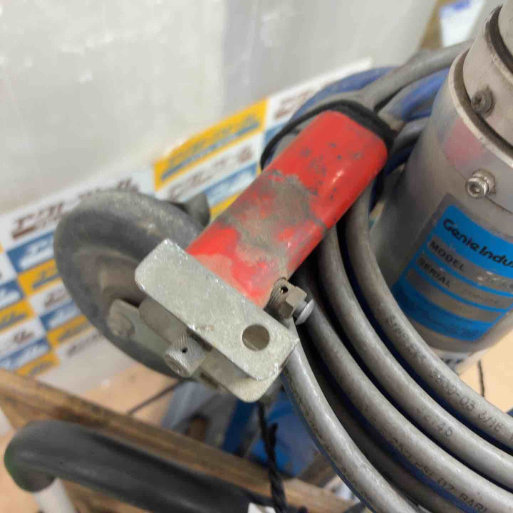 【店頭受取り限定】Genie Hoist、3.8 伸縮式 ガス リフト【草加店】