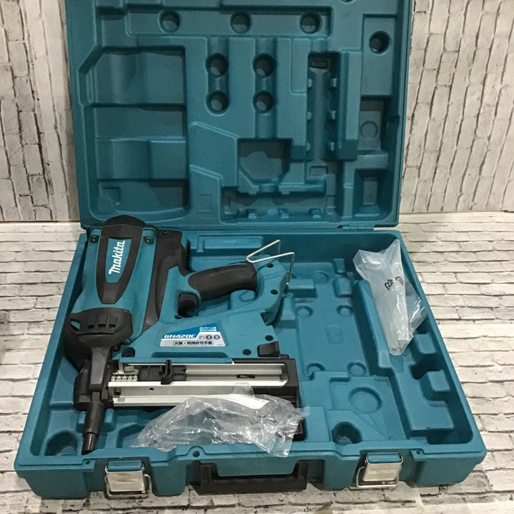 ★マキタ(makita) コードレスコンクリート用ガスピン打ち機 GN420C【川口店】